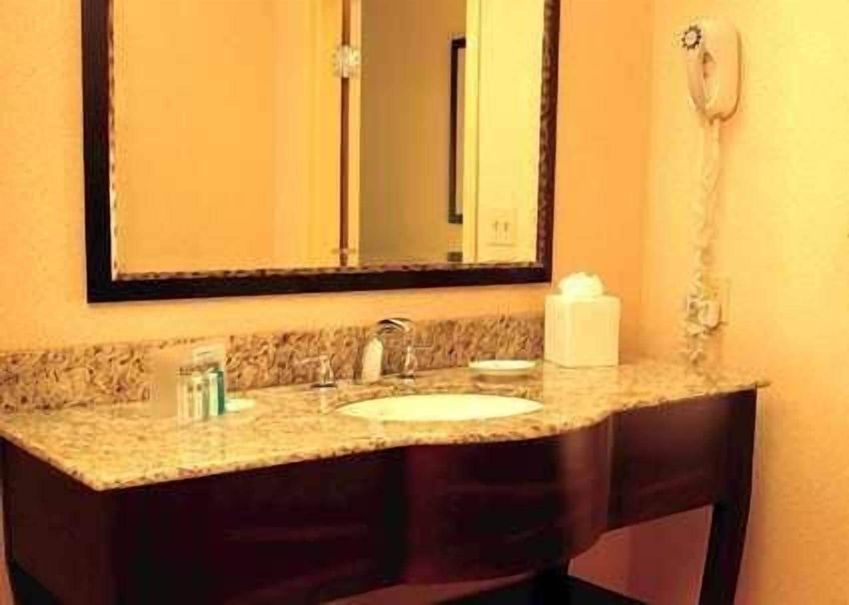 Comfort Inn Cadillac Dış mekan fotoğraf