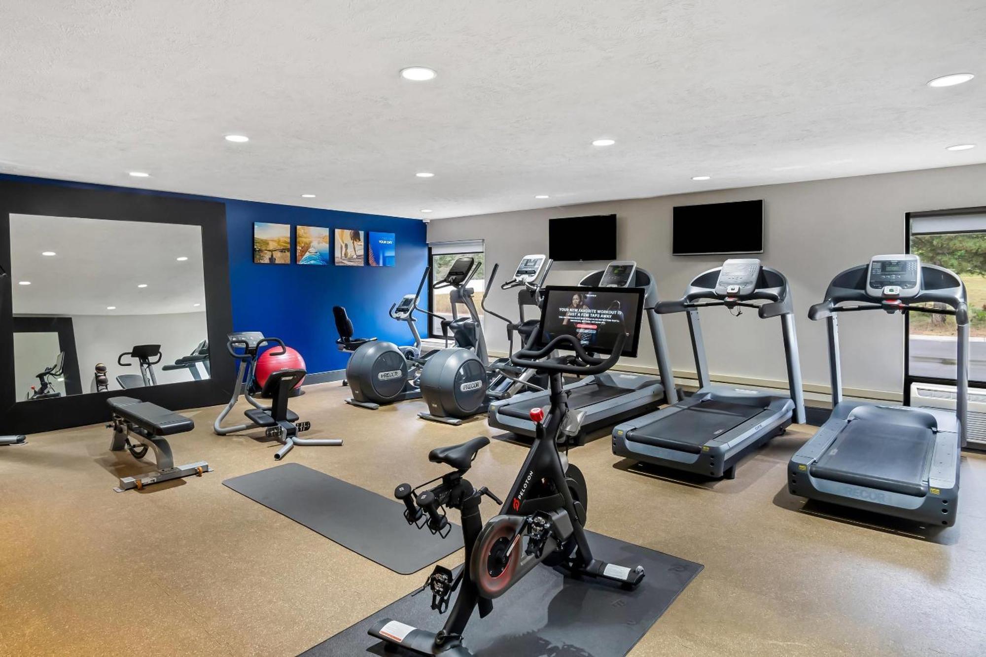 Comfort Inn Cadillac Dış mekan fotoğraf