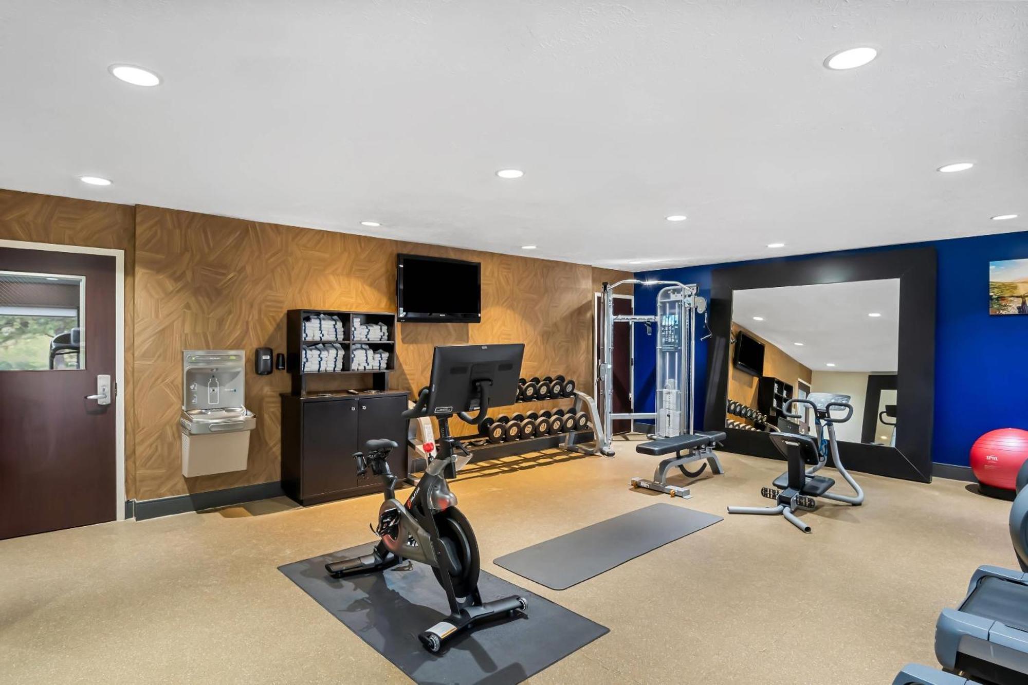 Comfort Inn Cadillac Dış mekan fotoğraf
